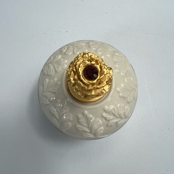 LENOX Trinket Birthstone Box Collection JANUARY Carnation - Picture 5 of 9